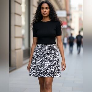 Black & White Animal Print  Pencil Skirt Horizontal Pleats Med